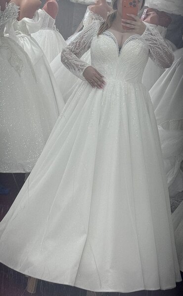 Rochie mireasa tip printesa